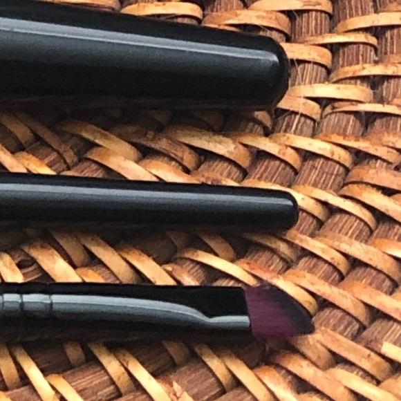 LANCÔME deluxe makeup brushes - Picture 3 of 7